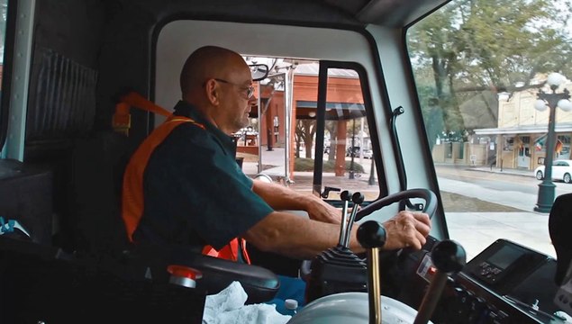 National Waste & Recycling Association Launches Driver Certification Program