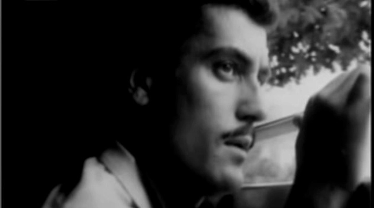 Gurbette Ömrüm Geçecek - Zeki Müren (Tunç Okan)