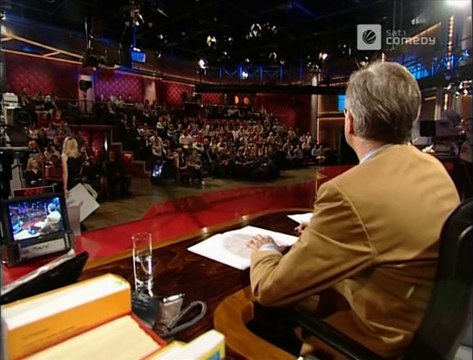 Die Harald Schmidt Show - 1079 - 2002-04-25 - Kai Pflaume, Kühlschränke des Teams