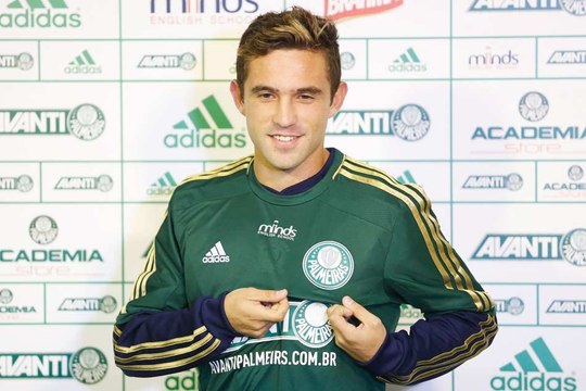 Jovem promessa, Allione é apresentado no Palmeiras