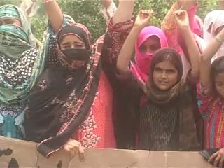 Protest Against Thana Basti Malook Multan