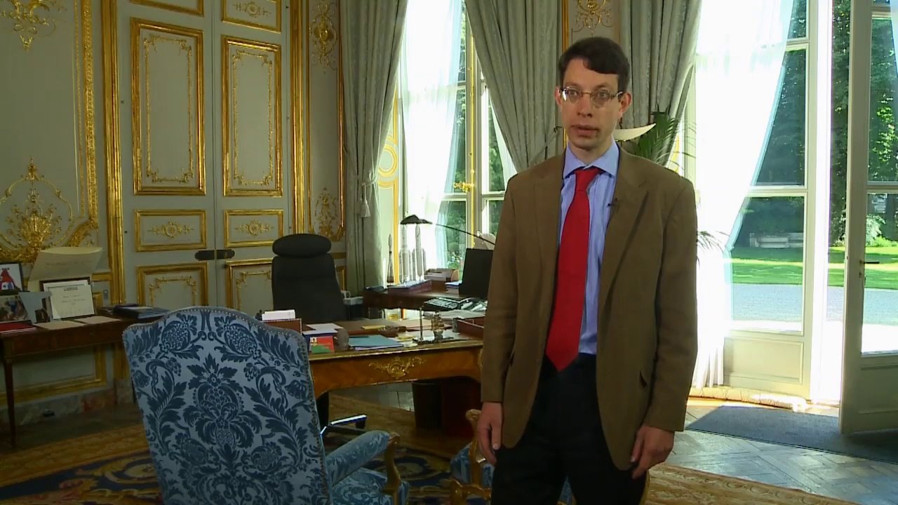 Lieu de pouvoir : L'Hôtel de Brienne, siège du ministère de la Défense.