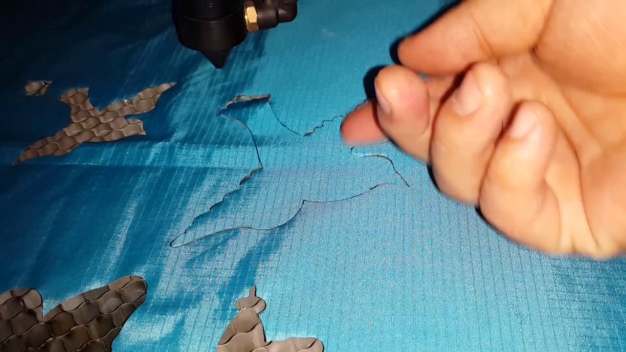 Laser Cutting Machine, China High-Speed Fabric/cloth Laser Cutting