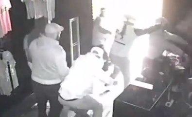 L'agression du vendeur Unkut par Rohff et sa bande en images !