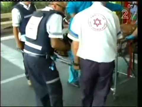 שיפור במצב ירין לוי שנפצע באשקלון. היום נפגש עם מד''א נעמי צבי עינב אסולין - חדשות ערוץ 22 - 16-7-14 1