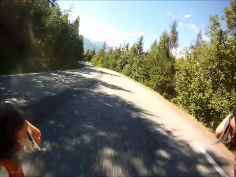 Montée vers Risoul pendant une cyclosportive Risoul Queyras 2014 et une descente après