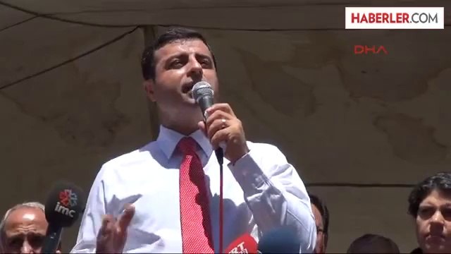 Demirtaş: Hakkari Barış Eli Uzatıyor, Neden Bir Kürt Cumhurbaşkanı Olmasın