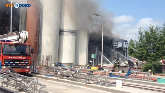 Brand in Gerkesklooster nog niet onder controle - RTV Noord