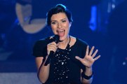 Laura Pausini sul palco senza slip