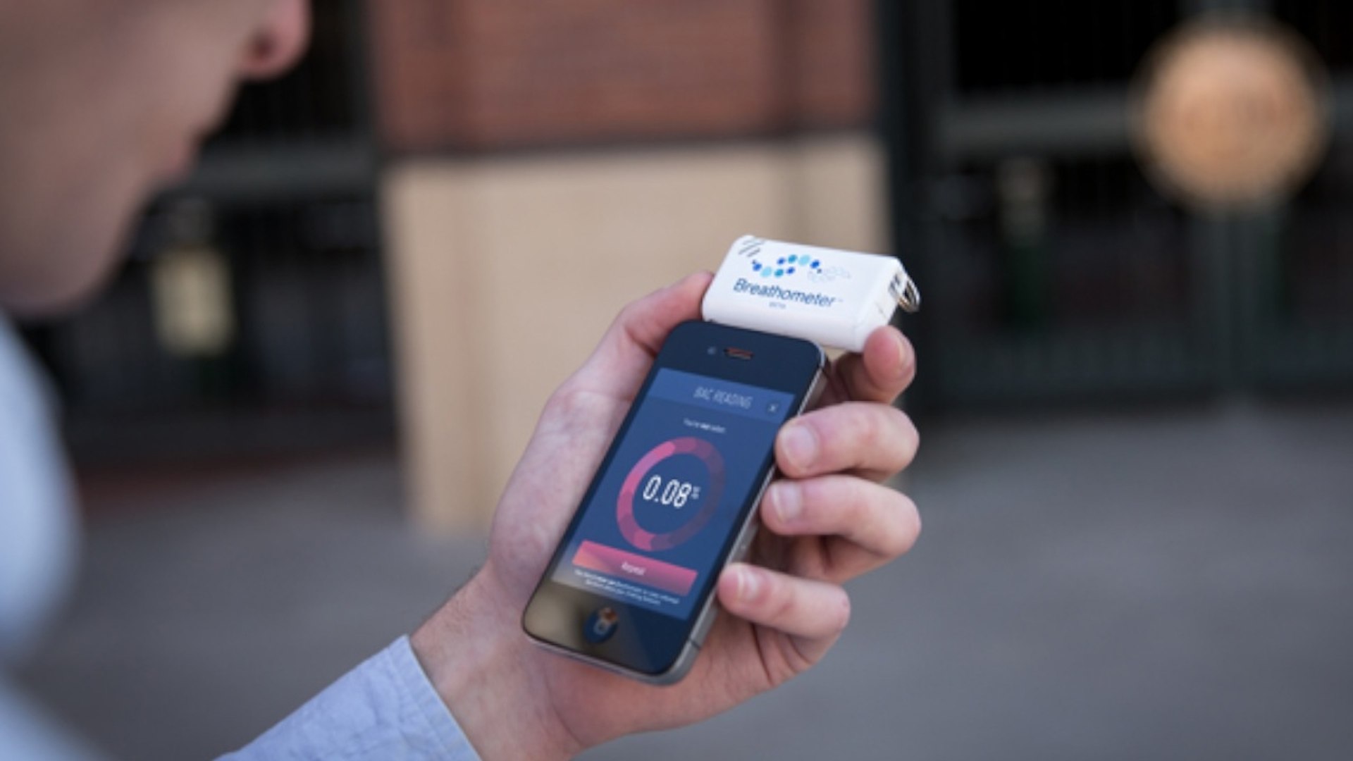 ⁣New Smartphone Breathalyzer to Debut at SXSW