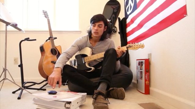 Portable Speaker Doubles as a Bite-Sized Guitar Amp