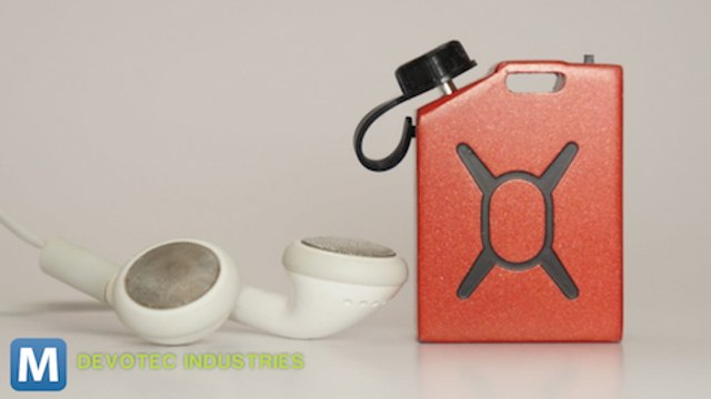 Tiny Phone Charger Designed to Save Your Phone in an Emergency