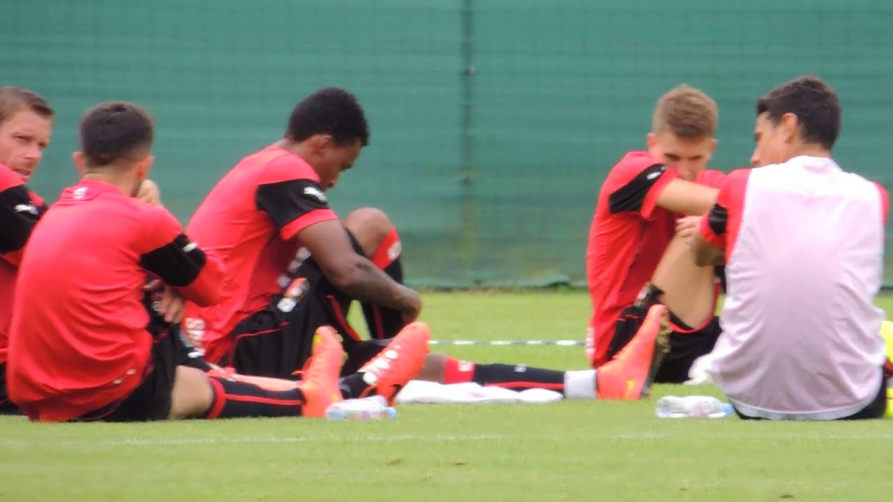 29/07/14 : séance d'étirements du Stade Rennais