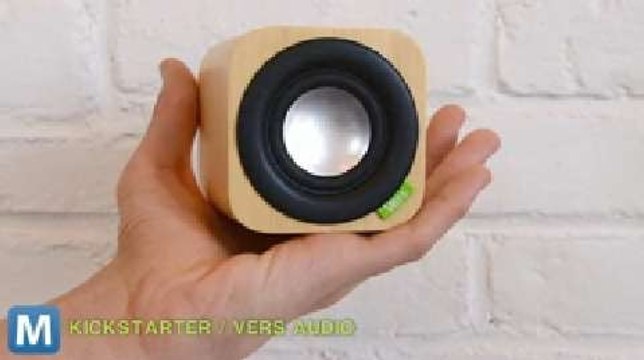 Tiny Wooden 1Q Speaker Streams Music in Wood-Grain Style