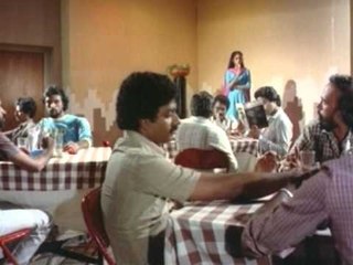 Peezhi Ezhum malayalam song - Poovinu Puthiya Poonthennal