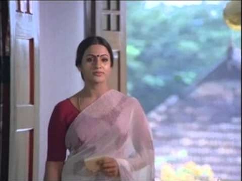 Mizhiyil Meen Pidanju malayalam song - Sandhyakku Virinja Poovu