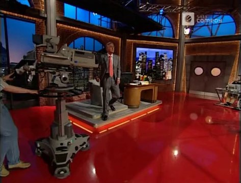 Die Harald Schmidt Show - 1112 - 2002-07-04 - Shir-Aviv Hommelsheim, Jan Ullrich geschluckt, Wie heißt das Tier