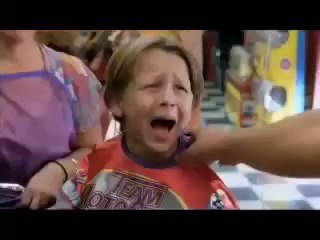 Zohan: O Agente Bom de Corte - Trailer Legendado