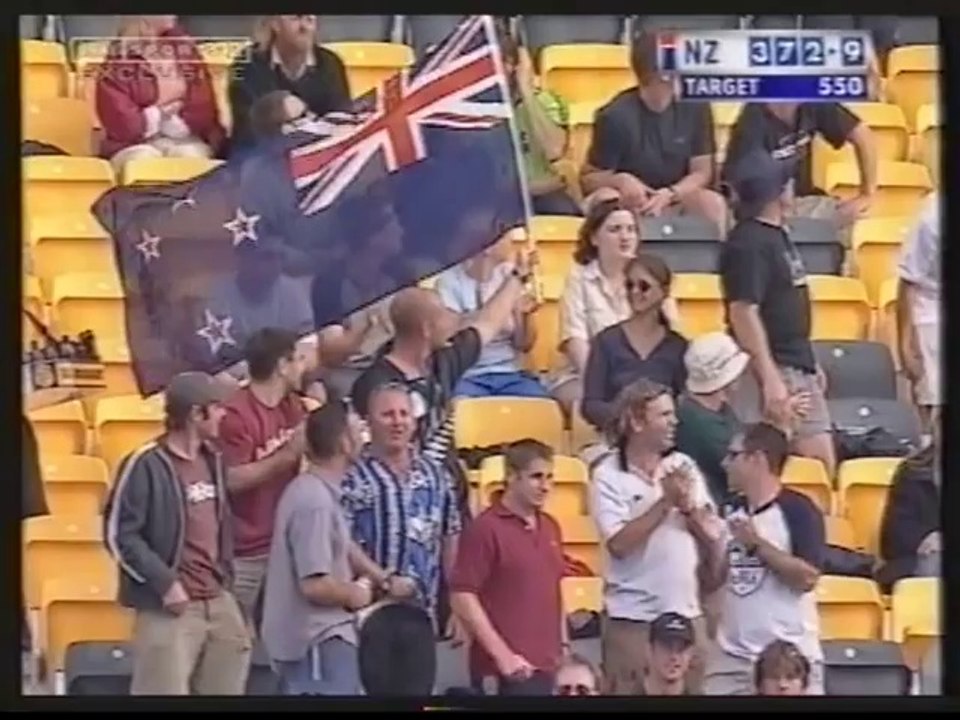Nathan Astle  222 Run Blitzkrieg (2002)
