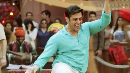 KICK | Salman Khan Dances On Saath Samunder Paar Song