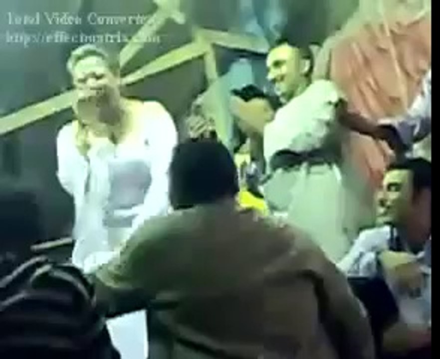 راقصه ساخنة مووت واحلى تقسييم ع الطبله - YouTube