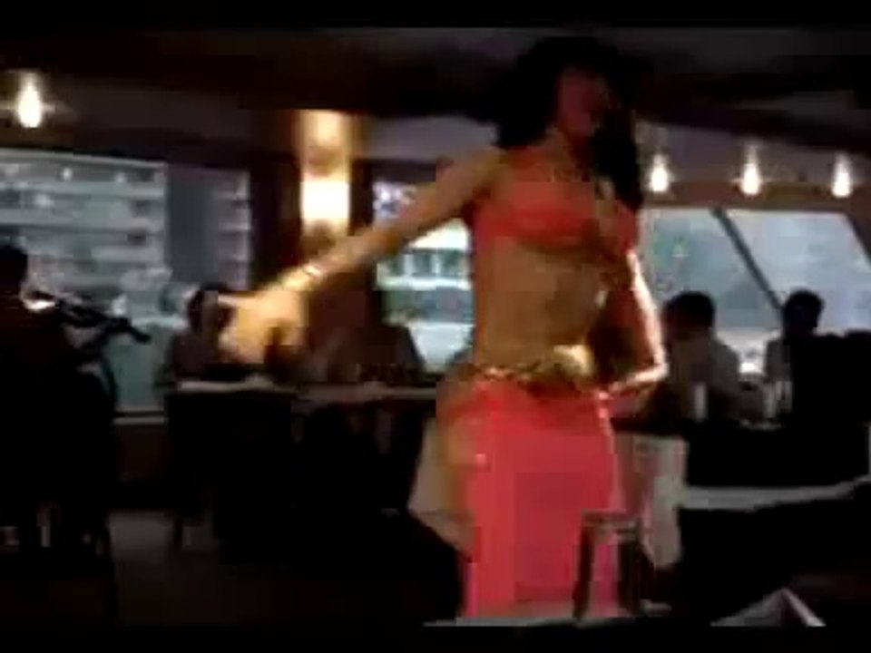 احلى رقص ف كباريه ل مزة جامدة طحن 2013