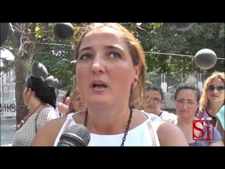 Napoli - La protesta delle insegnanti precarie -1- (29.07.14)