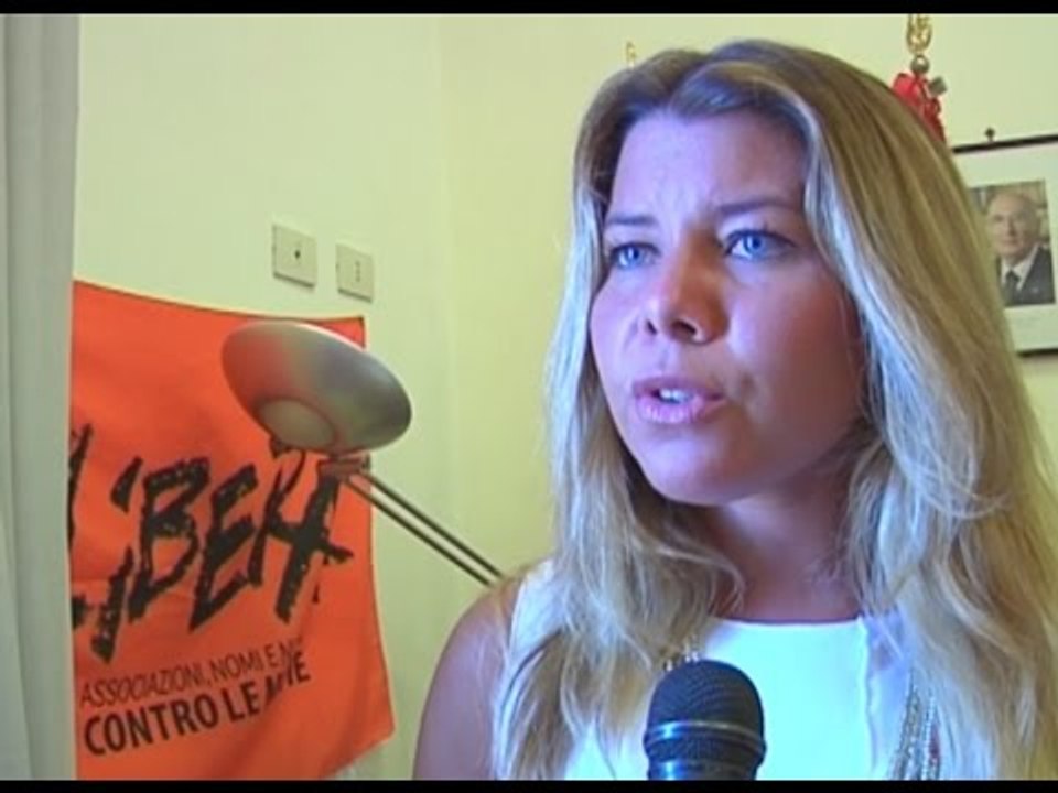 Portici (NA) - Ucciso per errore, Alessandra Clemente ricorda la mamma (29.07.14)