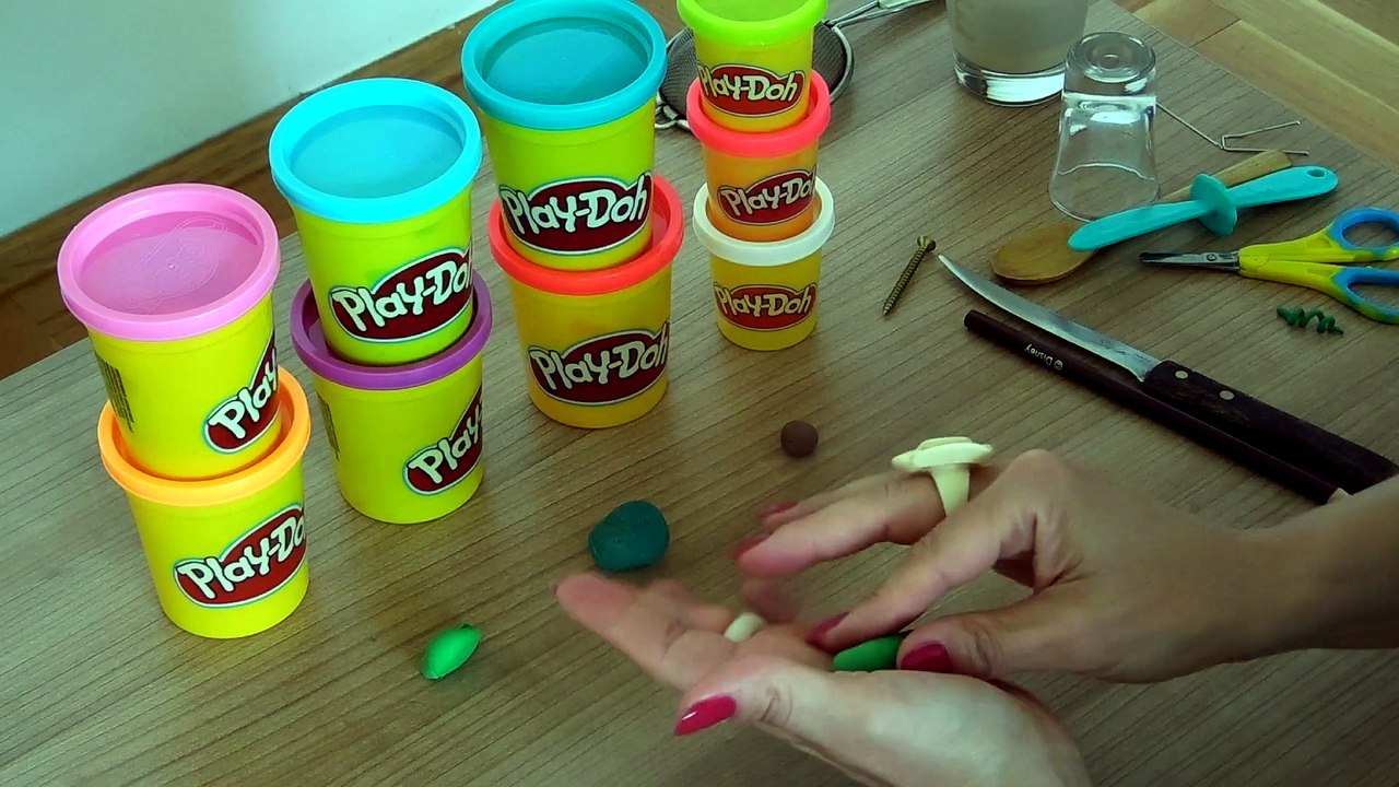 HOW TO MAKE PLAY DOH CUCUMBER