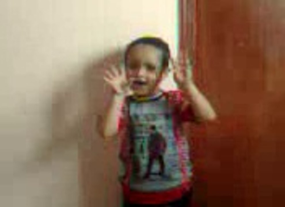 TwInKlE TwInKlE By Hamza Nasir