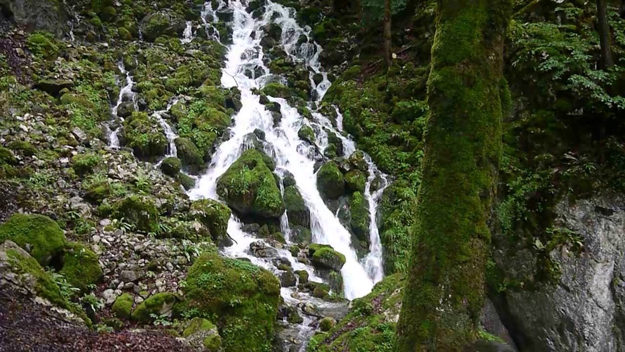 Cascade aux Gorges du Pont du Diable. Haute Savoie