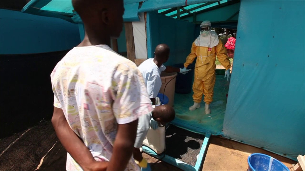 Virus Ebola : les médecins du Liberia se préparent à soigner les malades
