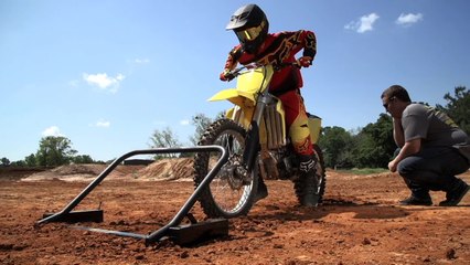 2015 Suzuki RM-Z450 Intro Video