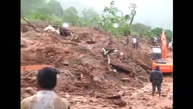 Hundreds feared dead after landside buries Indian village