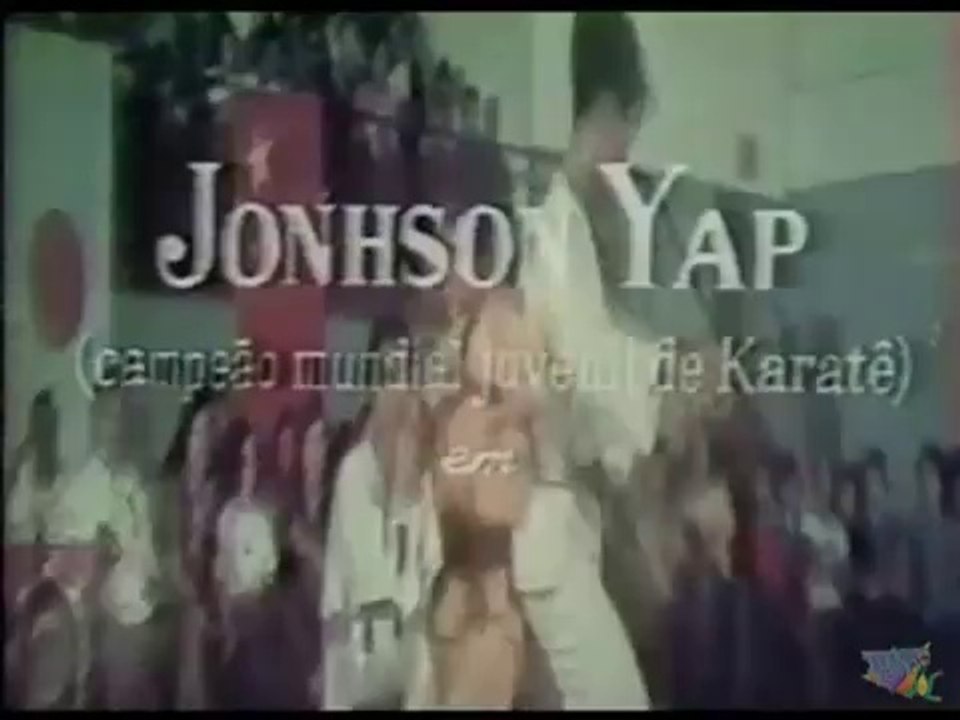 O MENINO BIONICO