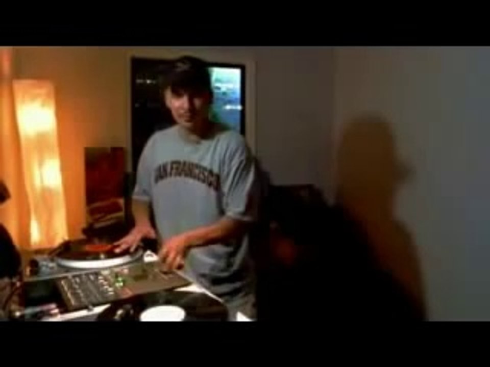 Mixmaster Mike Scratching