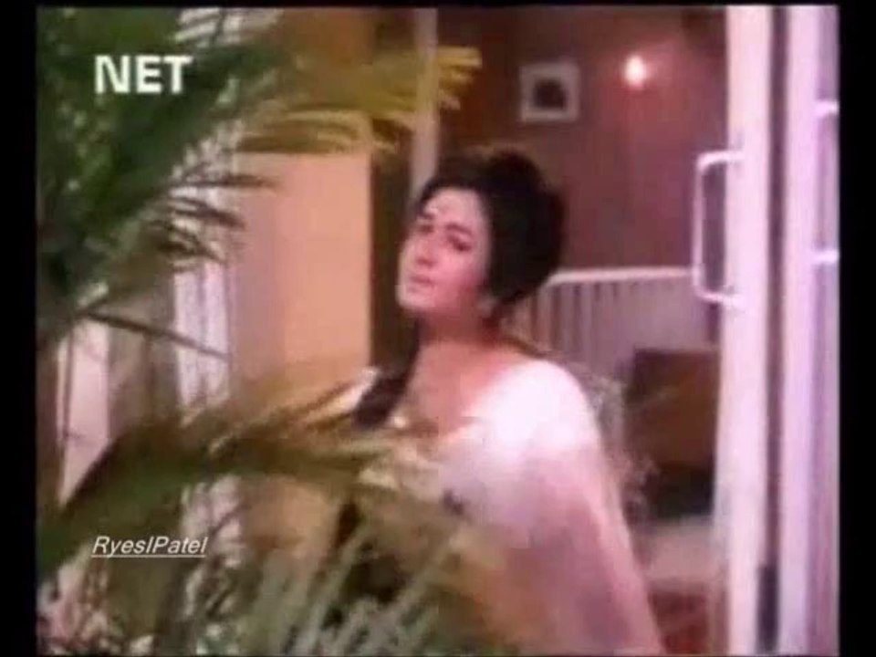Ye kahe chandani raat,Suna Do Apne Dil Ki Baat....,