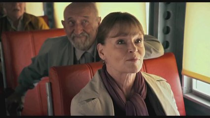 Bis zum Horizont, dann links! | Deutscher Trailer HD