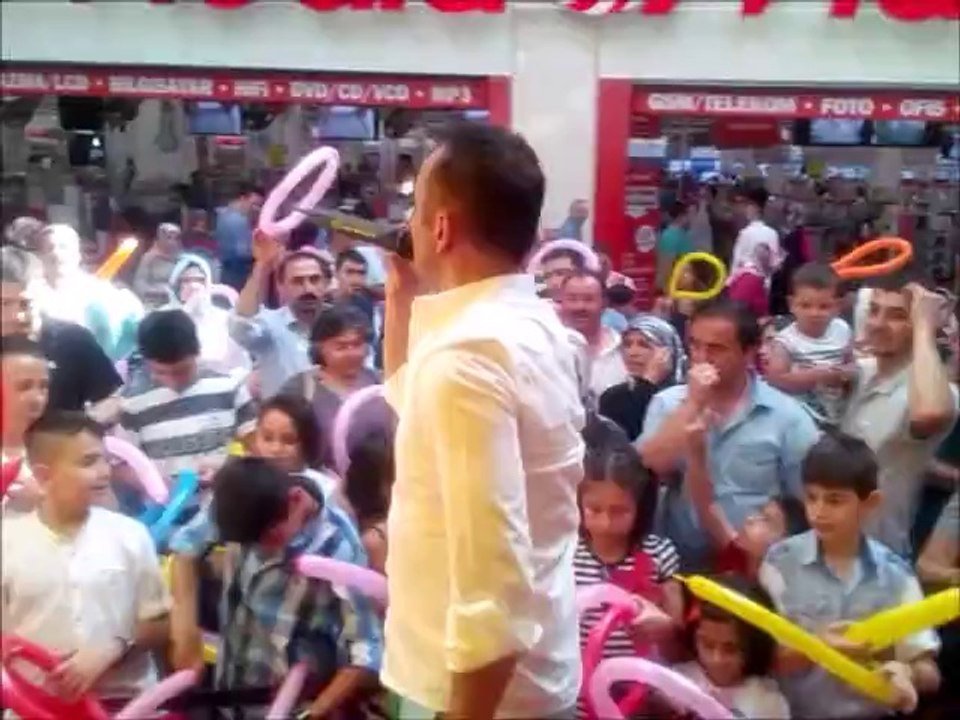 BALONLARIN EFENDİSİ OPTİMUM AVM BALON KATLAMA SANATI