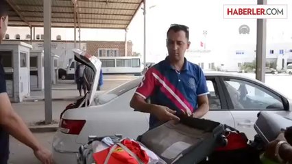 3 günde 27 bin Libyalı Tunus'a geçiş yaptı -