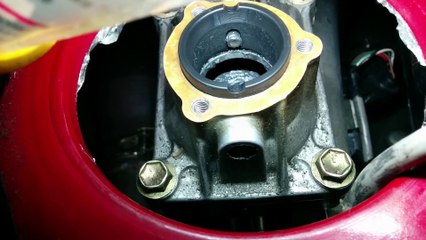 MRSS riser busing vertical play on lower wave washer vid2 VID_20140730_235158