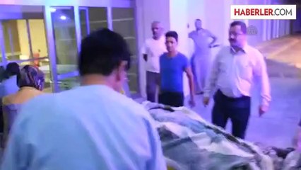 Otobüs traktöre çarptı: 3 yaralı -