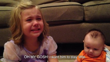 Cette petite fille ne veut pas voir son petit frère grandir