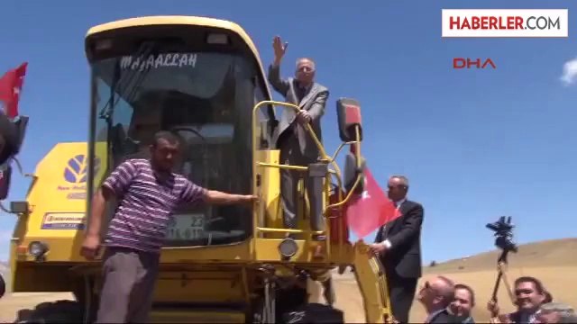 Ekmeleddin İhsanoğlu Sivas'ta