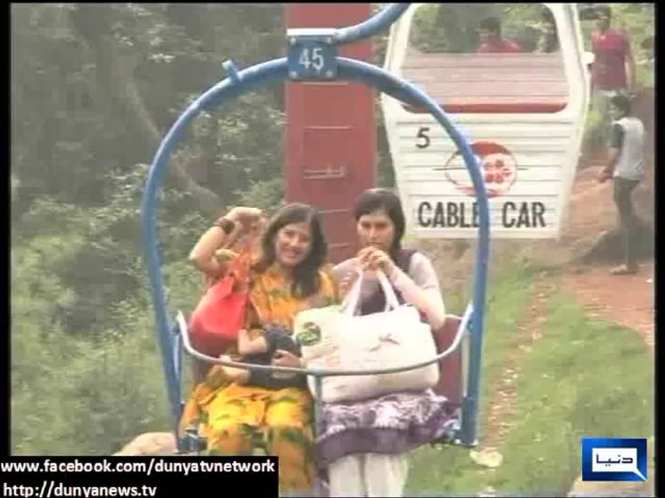 Dunya News - People turn to Murree to double joy of Eid