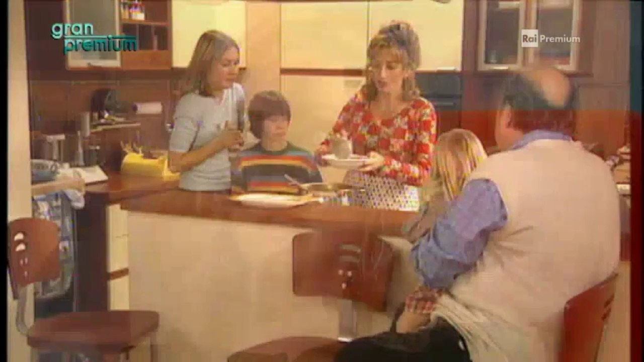 Gran Premium  29-12-2013 Intervista a Linetta Savino  Fiction- un medico in famiglia Intervista Veronica Pivetti E Nancy Brilli   Fiction- la ladra