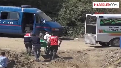 Gölette Beline Taş Bağlı Erkek Cesedi Bulundu