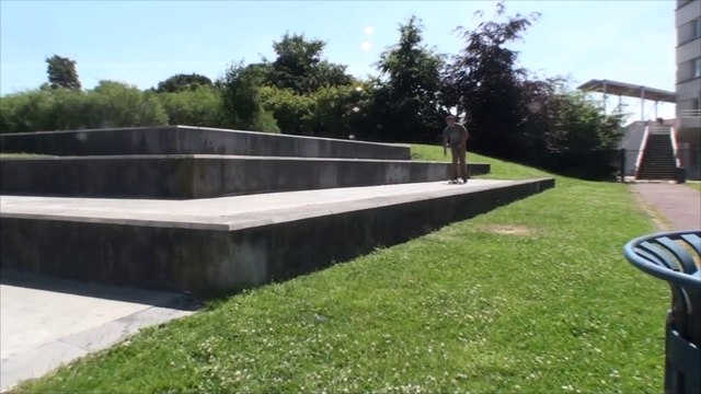 Comment faire un ollie 180 back en skateboard