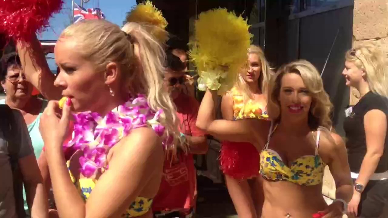 Sexy go go girls Megapark Mallorca