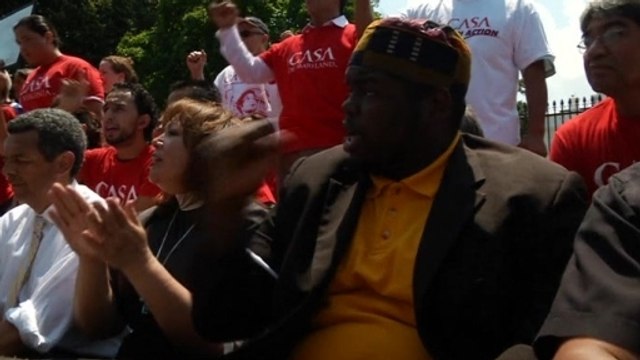 Immigration activists protest at White House against child deportations
